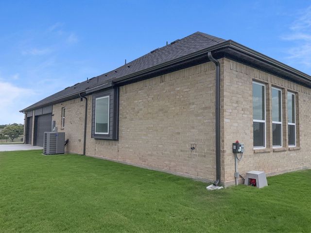 204 Slimp Bluff, Azle, TX 76020