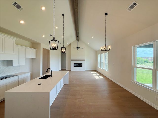 204 Slimp Bluff, Azle, TX 76020