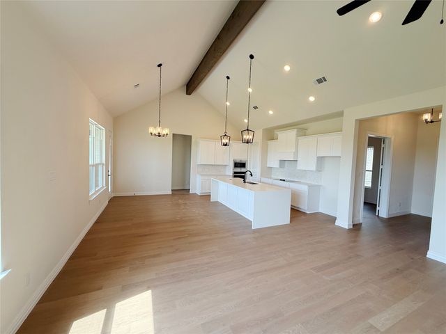 204 Slimp Bluff, Azle, TX 76020
