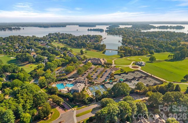 18350 Invergordon Lane, Cornelius, NC 28031