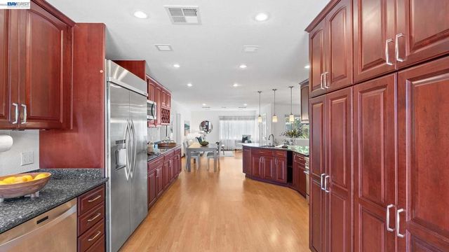 2511 W Avenue 130th, San Leandro, CA 94577
