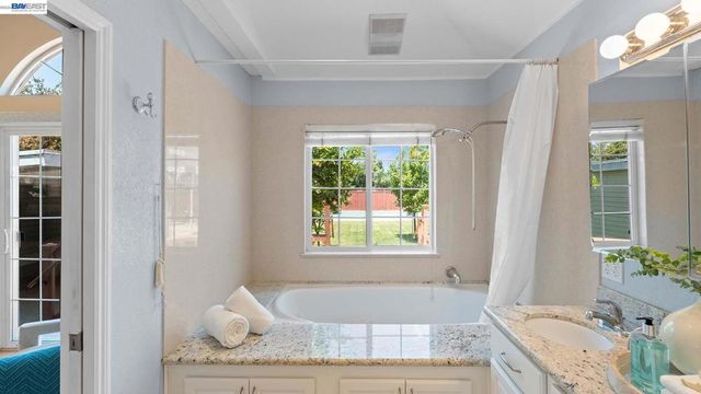 2511 W Avenue 130th, San Leandro, CA 94577