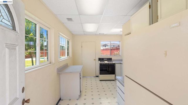 2511 W Avenue 130th, San Leandro, CA 94577