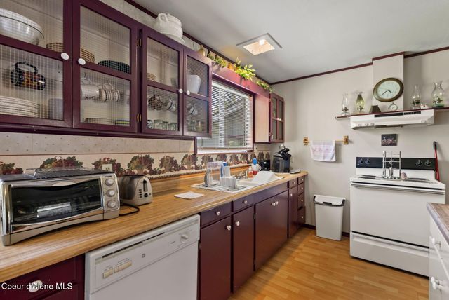 5961 Blacktail Rd, Careywood, ID 83809