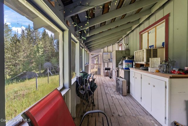 5961 Blacktail Rd, Careywood, ID 83809