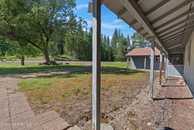 5961 Blacktail Rd, Careywood, ID 83809