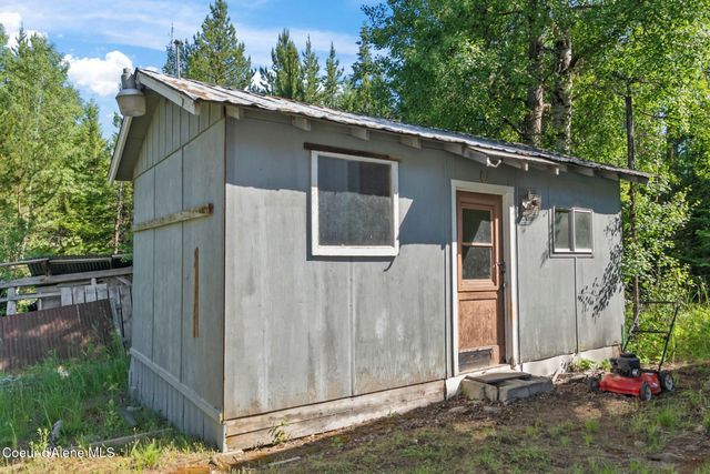 5961 Blacktail Rd, Careywood, ID 83809