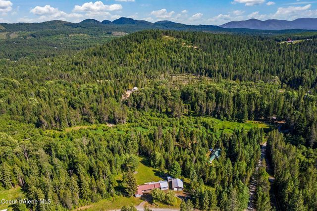 5961 Blacktail Rd, Careywood, ID 83809