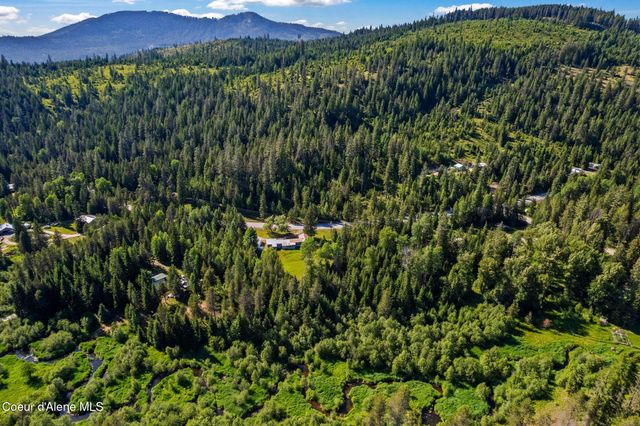 5961 Blacktail Rd, Careywood, ID 83809