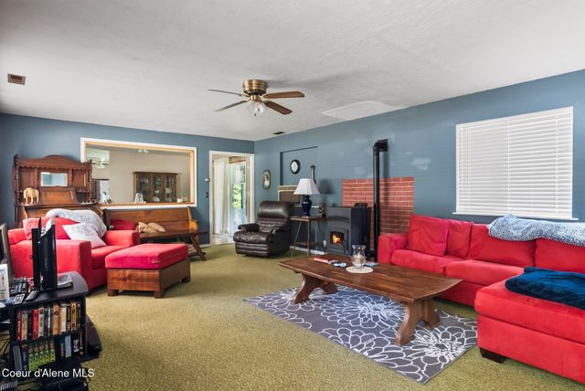 5961 Blacktail Rd, Careywood, ID 83809