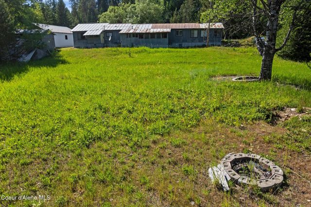 5961 Blacktail Rd, Careywood, ID 83809