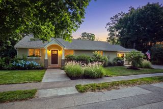 40 Orchard Road, Hamilton, MA 01982