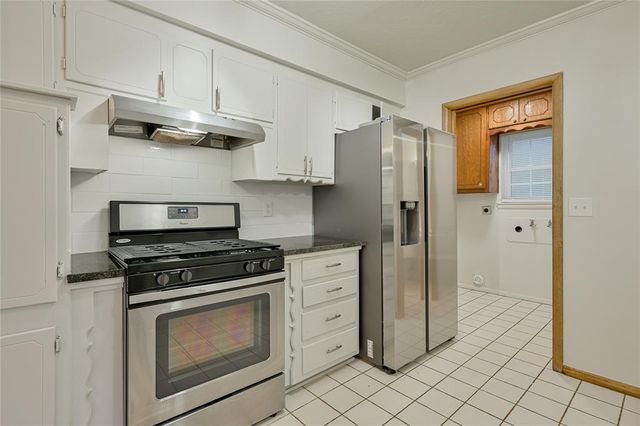 1133 W Peebly Drive, Midwest City, OK 73110