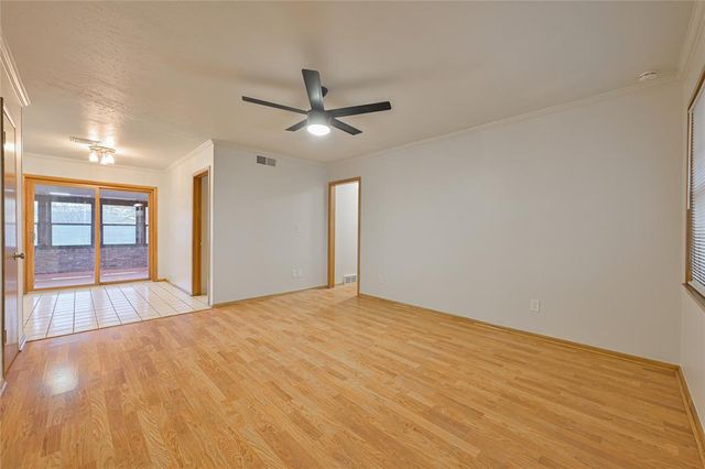 1133 W Peebly Drive, Midwest City, OK 73110