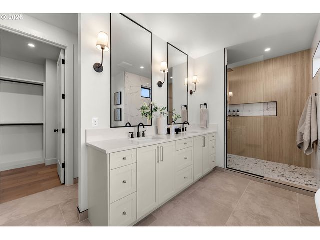 8012 Ne 172ND Ave, Vancouver, WA 98682