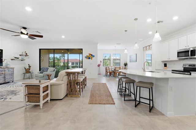 10212 STAGGERBUSH DRIVE 202, Venice, FL 34293