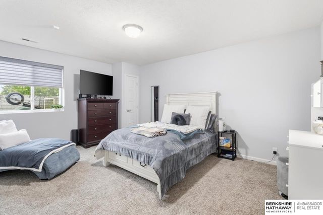 4112 S 213 Street, Elkhorn, NE 68022