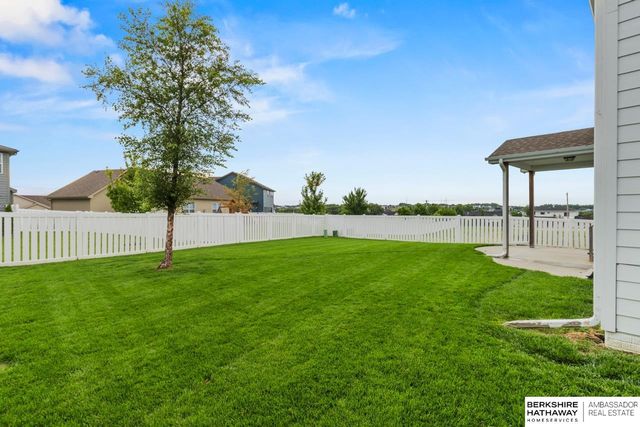 4112 S 213 Street, Elkhorn, NE 68022
