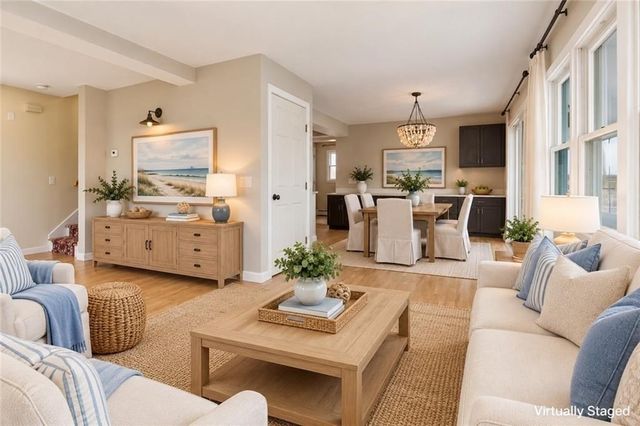 507 County Rd, Barrington, RI 02806
