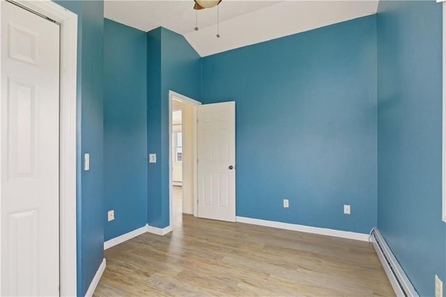 507 County Rd, Barrington, RI 02806