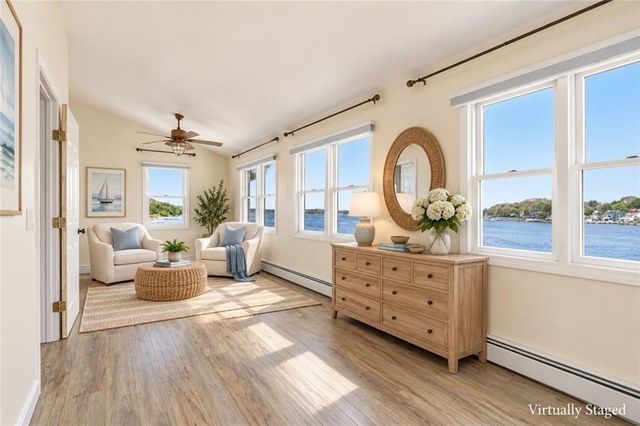 507 County Rd, Barrington, RI 02806