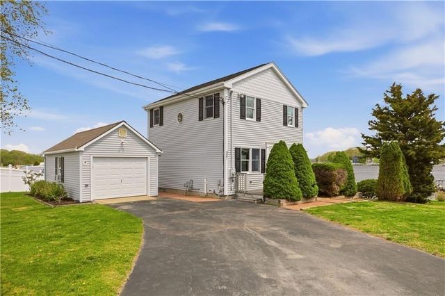 507 County Rd, Barrington, RI 02806