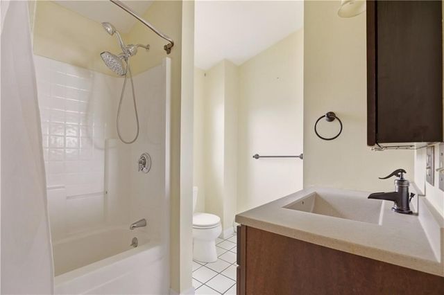 507 County Rd, Barrington, RI 02806