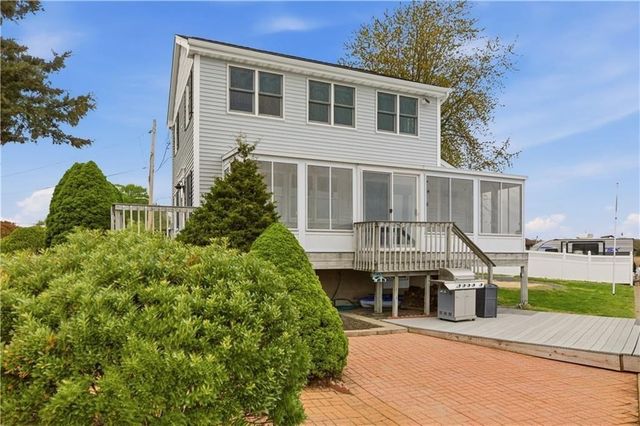 507 County Rd, Barrington, RI 02806