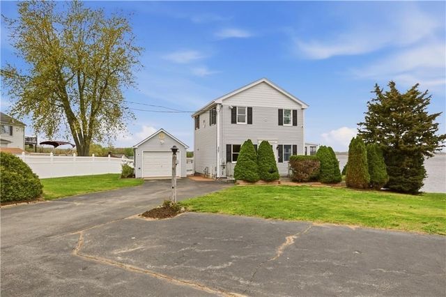 507 County Rd, Barrington, RI 02806