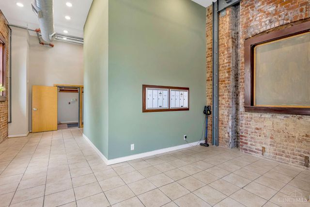 1237 Vine Street, Cincinnati, OH 45202