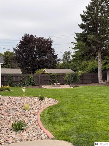3208 9th Avenue, Kearney, NE 68845