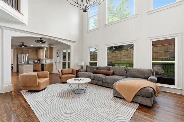 4221 Willow Oak Drive, Gainesville, GA 30506