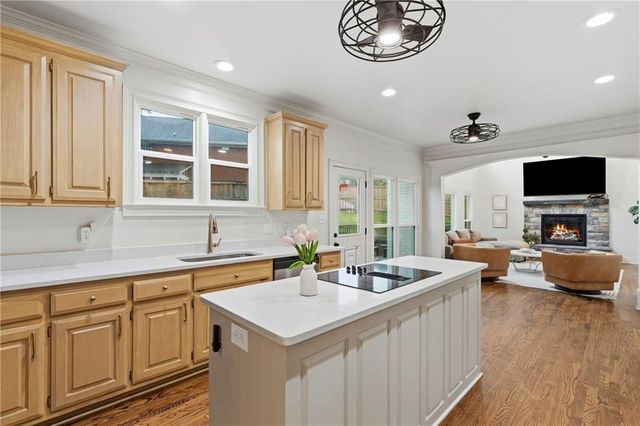 4221 Willow Oak Drive, Gainesville, GA 30506