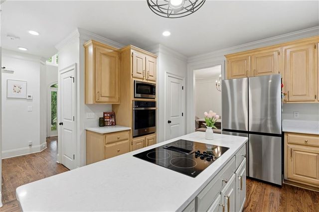 4221 Willow Oak Drive, Gainesville, GA 30506