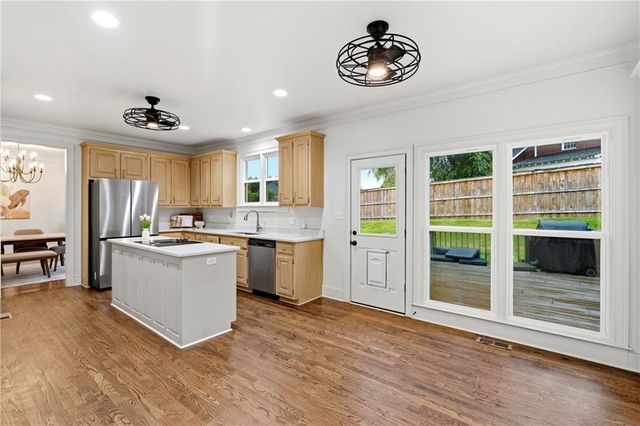 4221 Willow Oak Drive, Gainesville, GA 30506