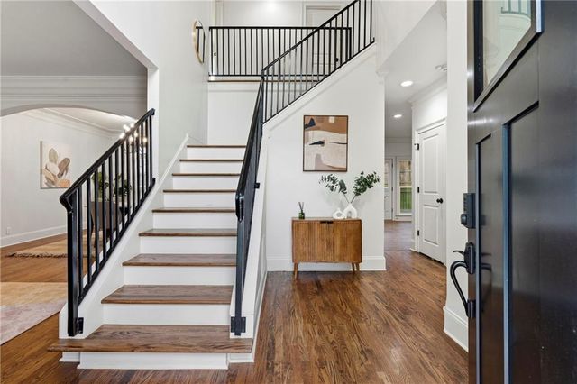 4221 Willow Oak Drive, Gainesville, GA 30506