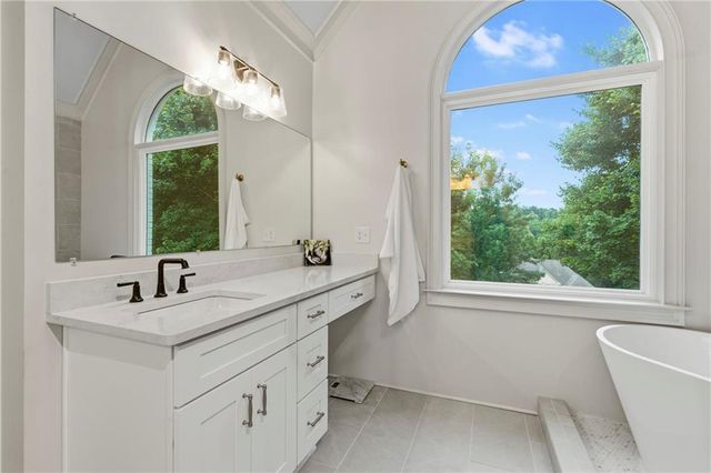 4221 Willow Oak Drive, Gainesville, GA 30506