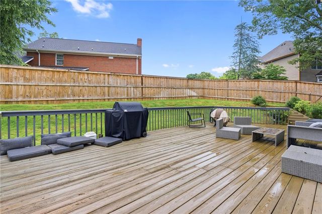 4221 Willow Oak Drive, Gainesville, GA 30506