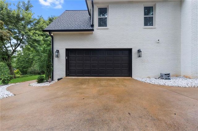 4221 Willow Oak Drive, Gainesville, GA 30506