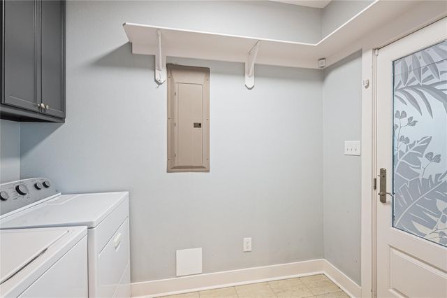 2296 E Crab Street, Crystal Beach, TX 77650