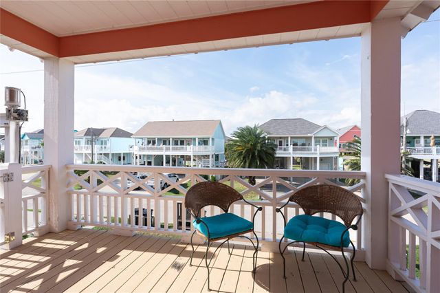 2296 E Crab Street, Crystal Beach, TX 77650