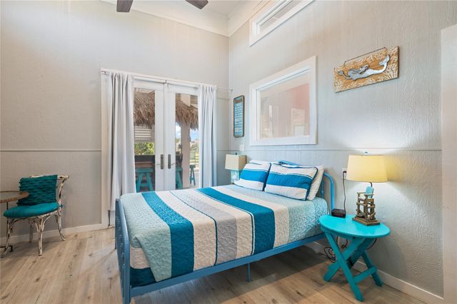 2296 E Crab Street, Crystal Beach, TX 77650