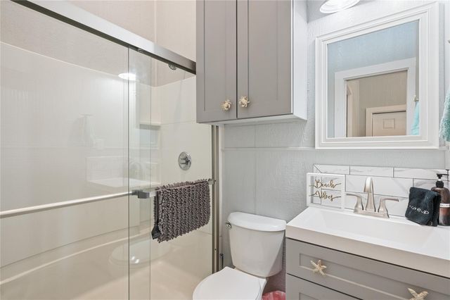 2296 E Crab Street, Crystal Beach, TX 77650