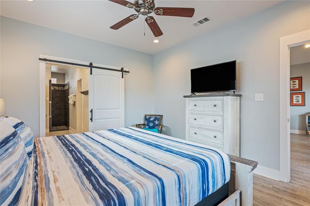 2296 E Crab Street, Crystal Beach, TX 77650