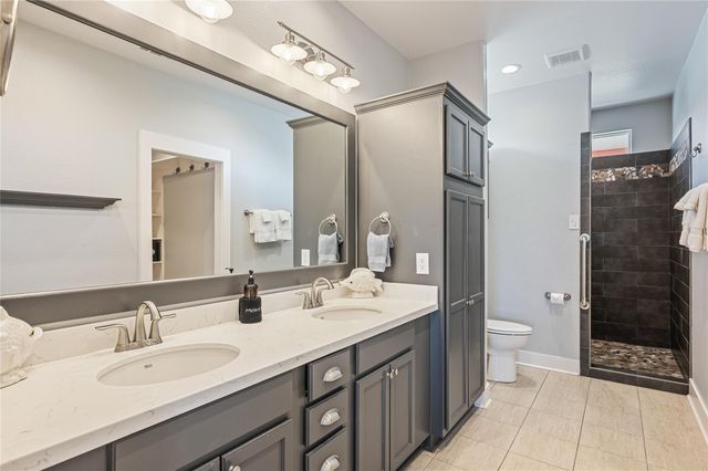 2296 E Crab Street, Crystal Beach, TX 77650
