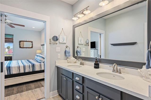 2296 E Crab Street, Crystal Beach, TX 77650