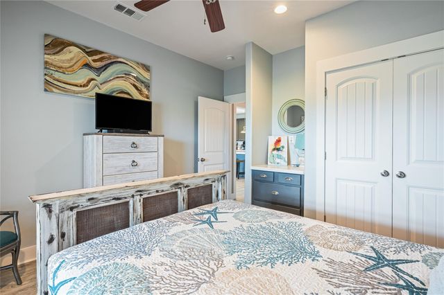 2296 E Crab Street, Crystal Beach, TX 77650