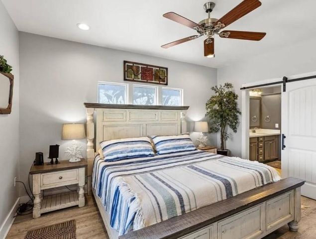 2296 E Crab Street, Crystal Beach, TX 77650