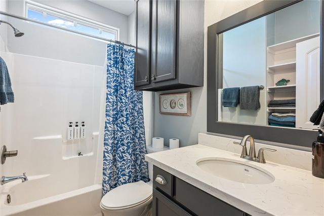 2296 E Crab Street, Crystal Beach, TX 77650
