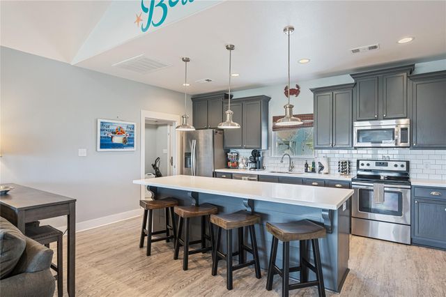 2296 E Crab Street, Crystal Beach, TX 77650